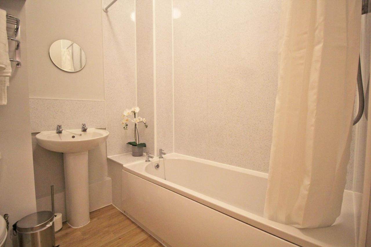 Lovely 1 Bed Serviced Apartment In Cambridgeshire Zewnętrze zdjęcie